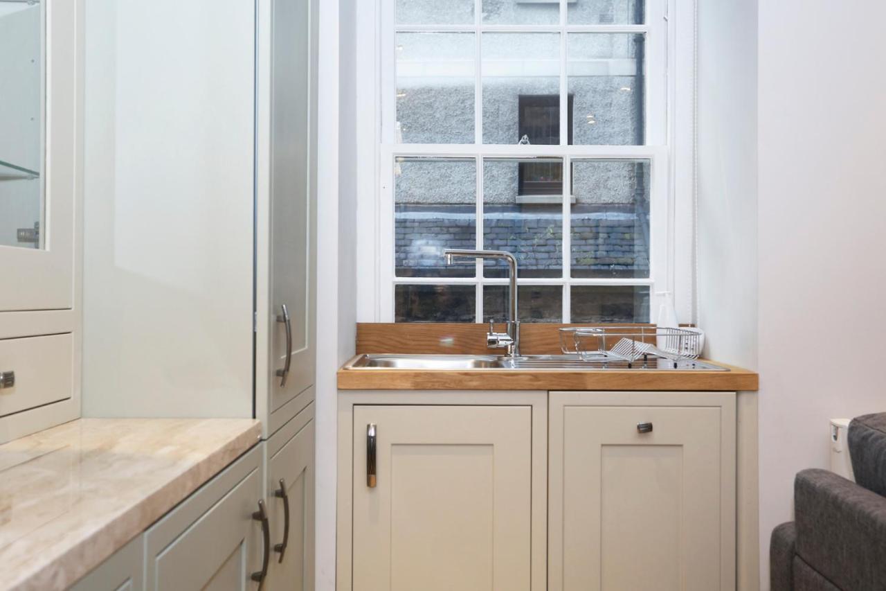 Appartement Joivy Modern And Airy Flat On The Historic Royal Mile Edinburgh