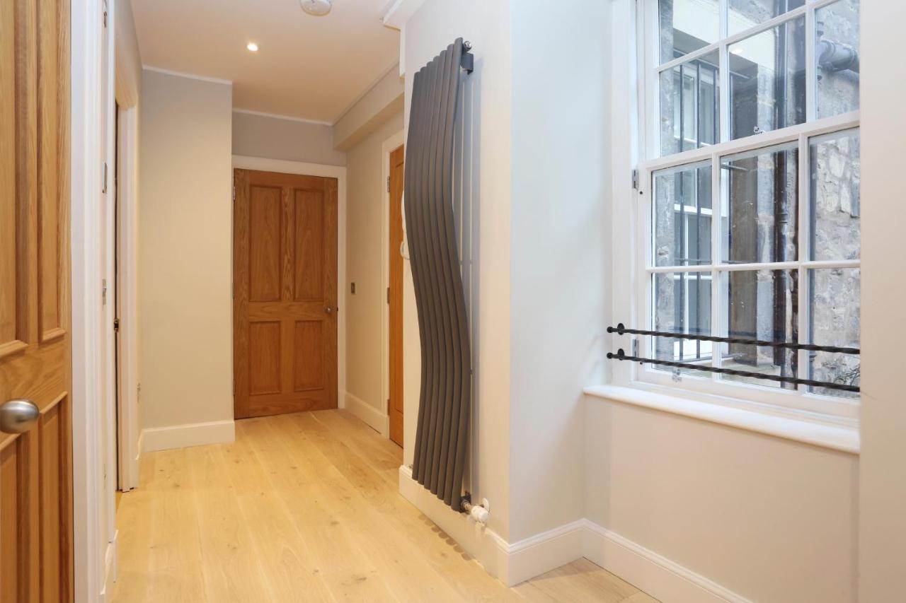Joivy Modern And Airy Flat On The Historic Royal Mile Appartement Edinburgh